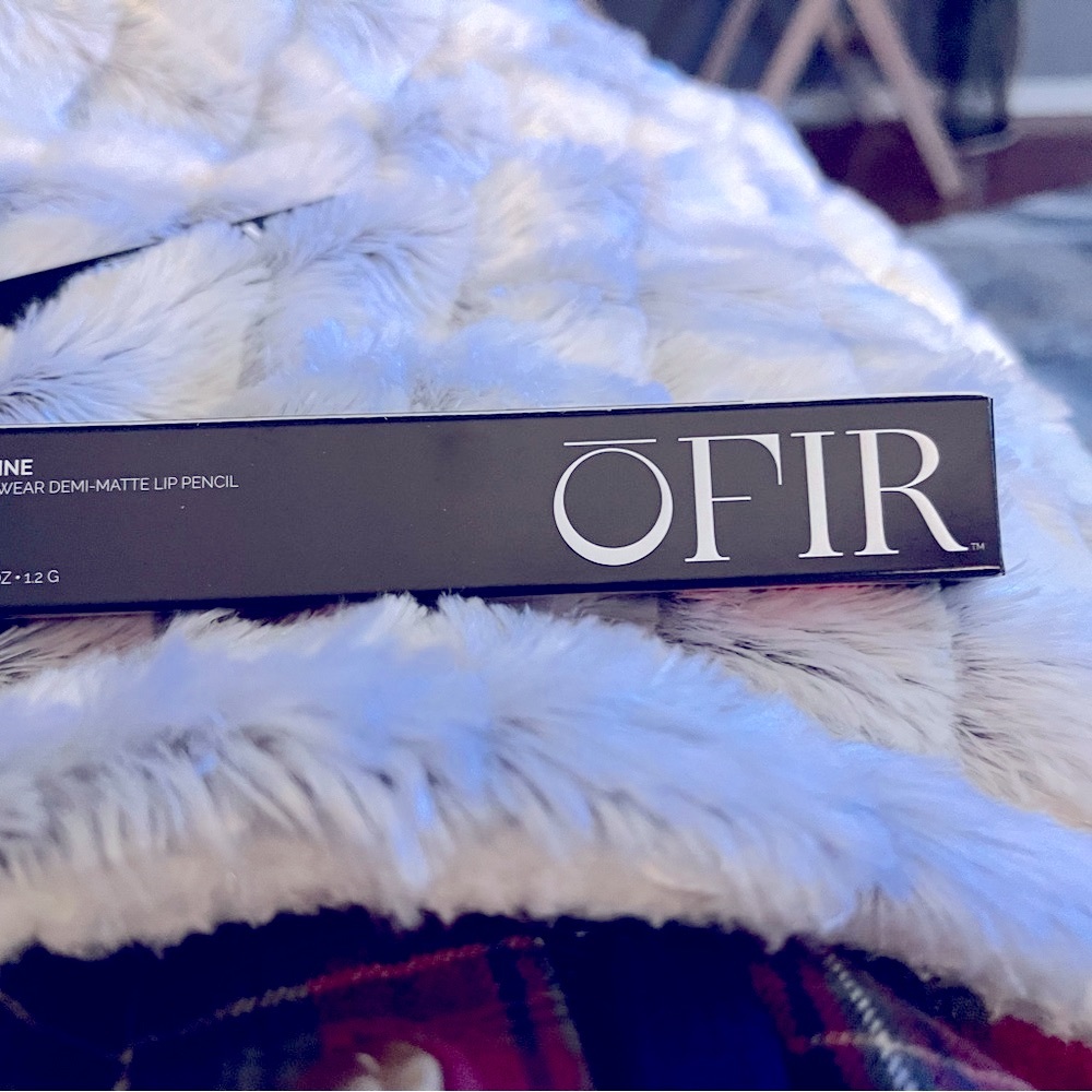 💜3 for $15 Ofir Coral lip liner. Long Demi-matte lip, pencil.Never used